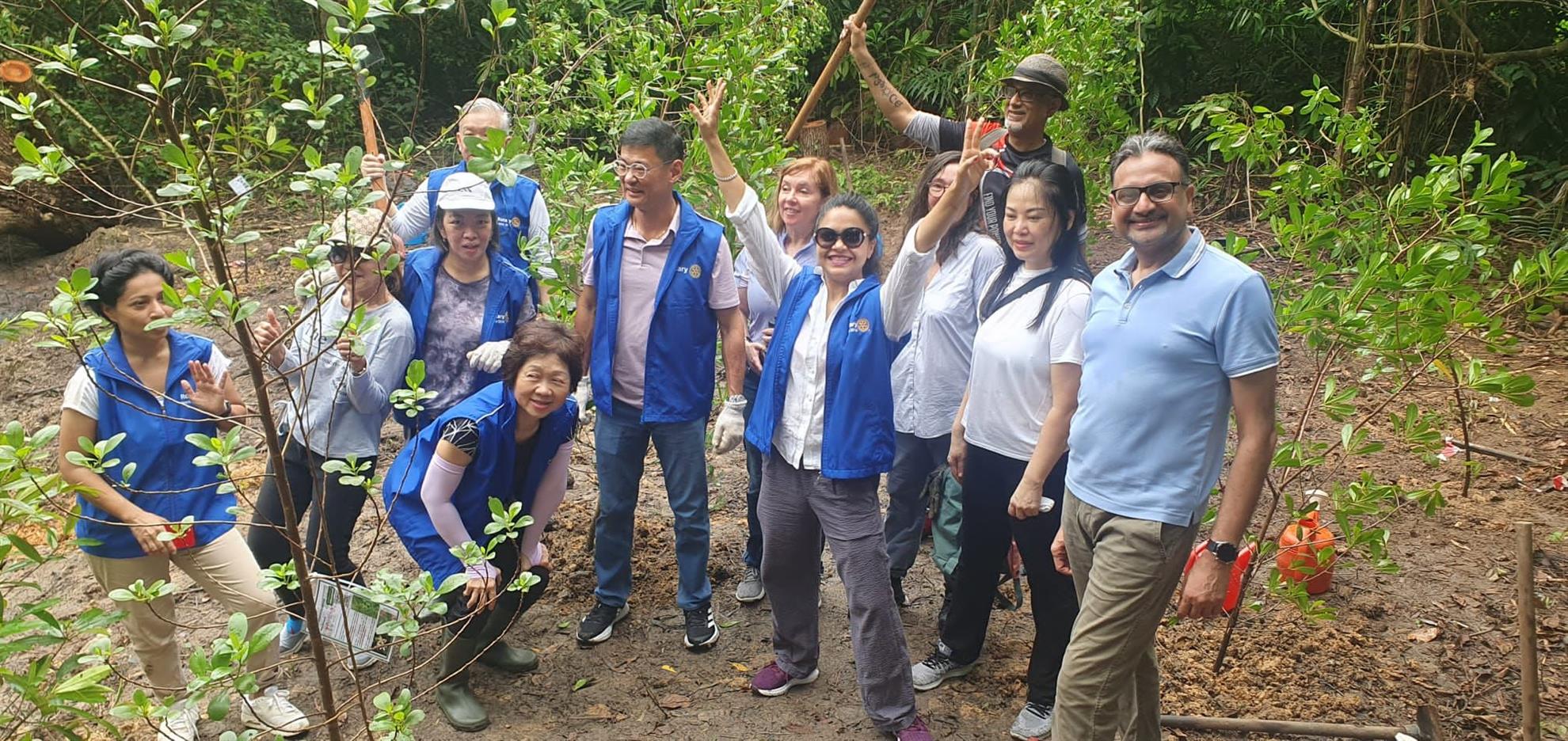 Rotarians Plant Trees in Pasir Ris Rotary Club of Marina City